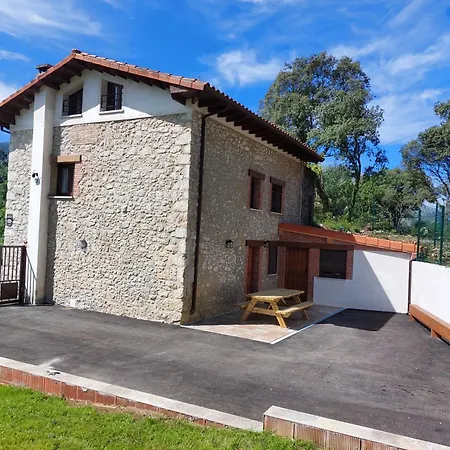 Сasa de vacaciones El Alloru De Balmori