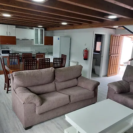 El Alloru De Balmori 利亚内斯