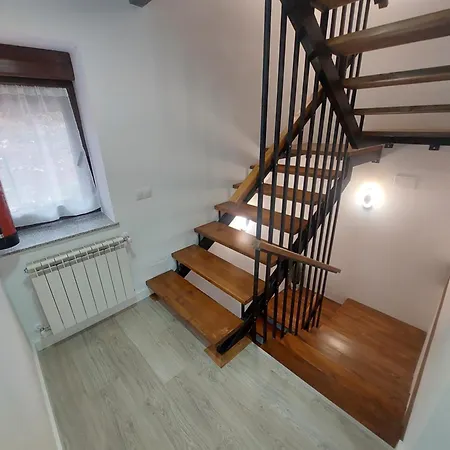 El Alloru De Balmori * 利亚内斯