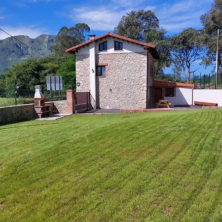 El Alloru De Balmori 利亚内斯