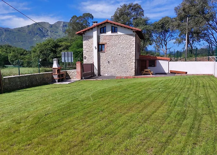 El Alloru De Balmori Llanes