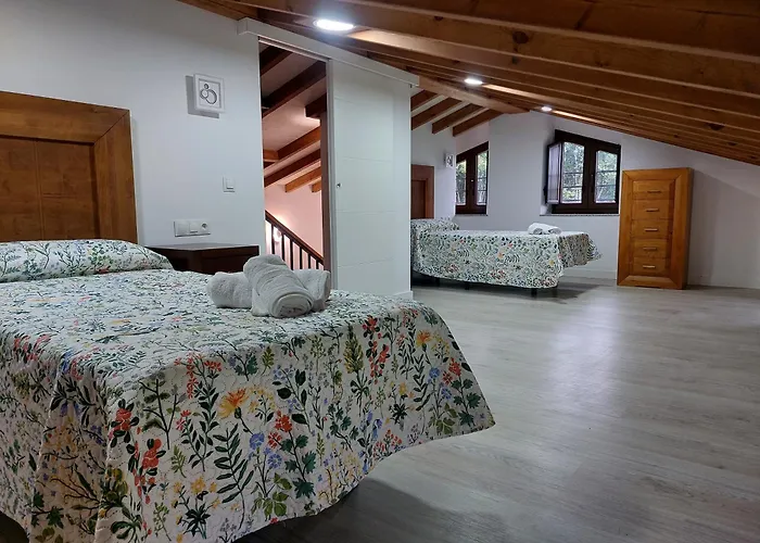 El Alloru De Balmori * Llanes